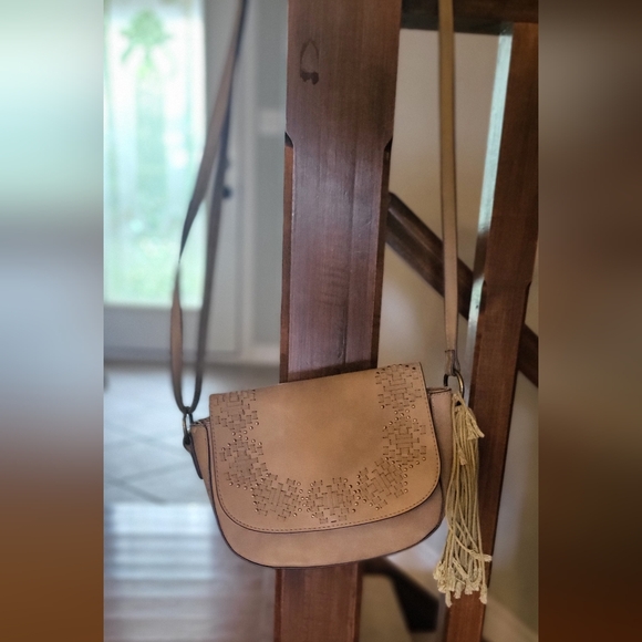 T-Shirt & Jeans Vegan Suede Crossbody Boho Purse - Picture 7 of 7